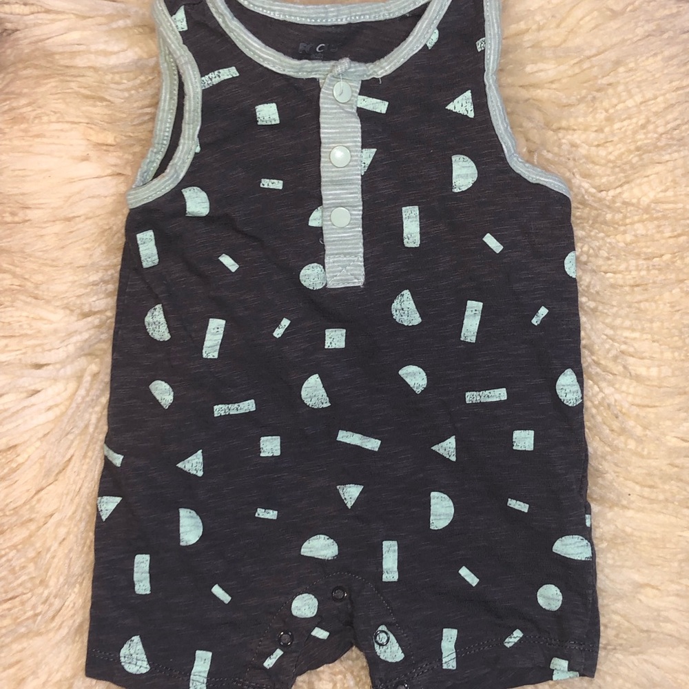 GUC Focus Kids graphic henley romper